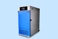 <b>用戶在使用藥品穩(wěn)定性試驗箱時應(yīng)注意哪些？</b>